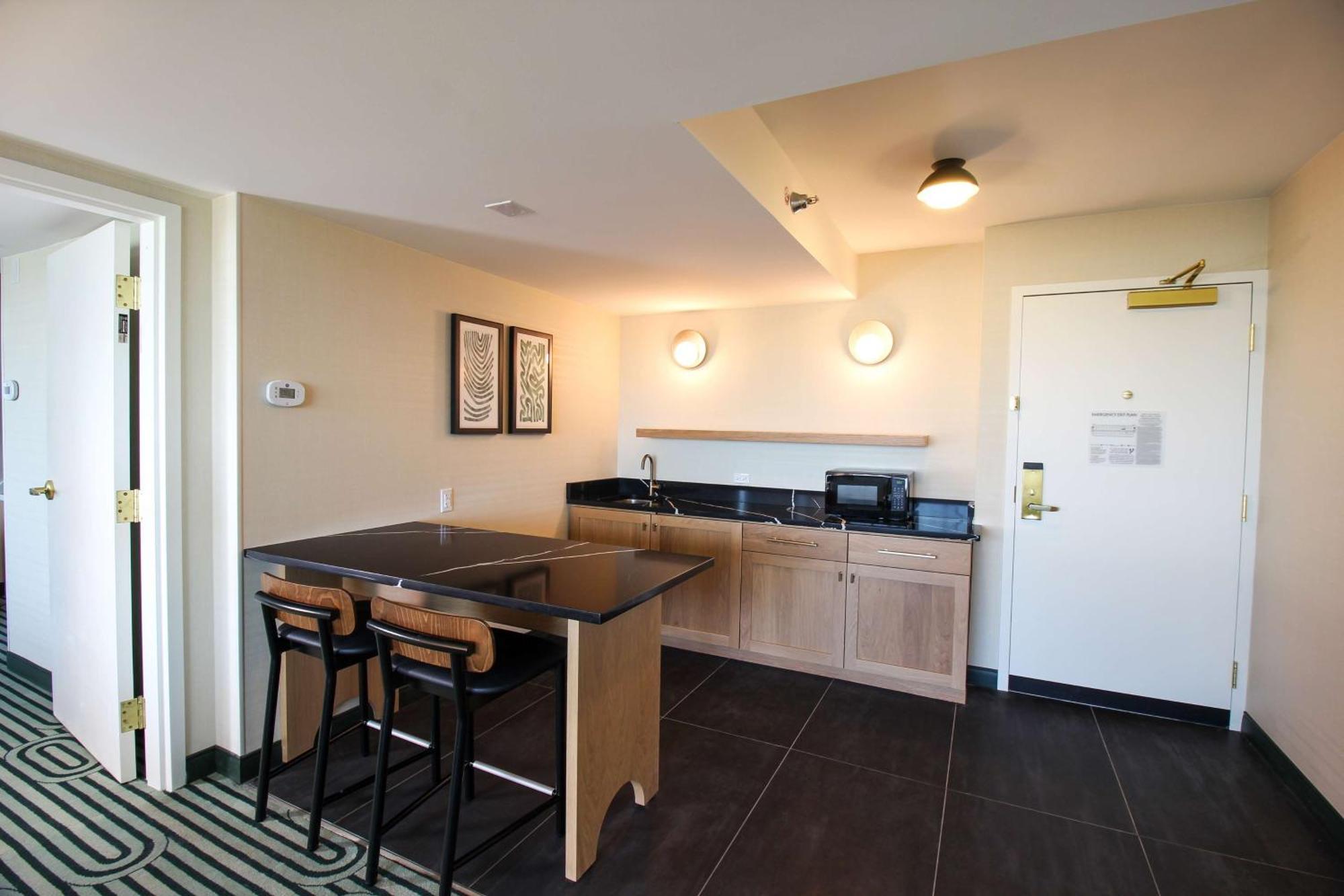 Doubletree By Hilton Clarksville Riverview ภายนอก รูปภาพ