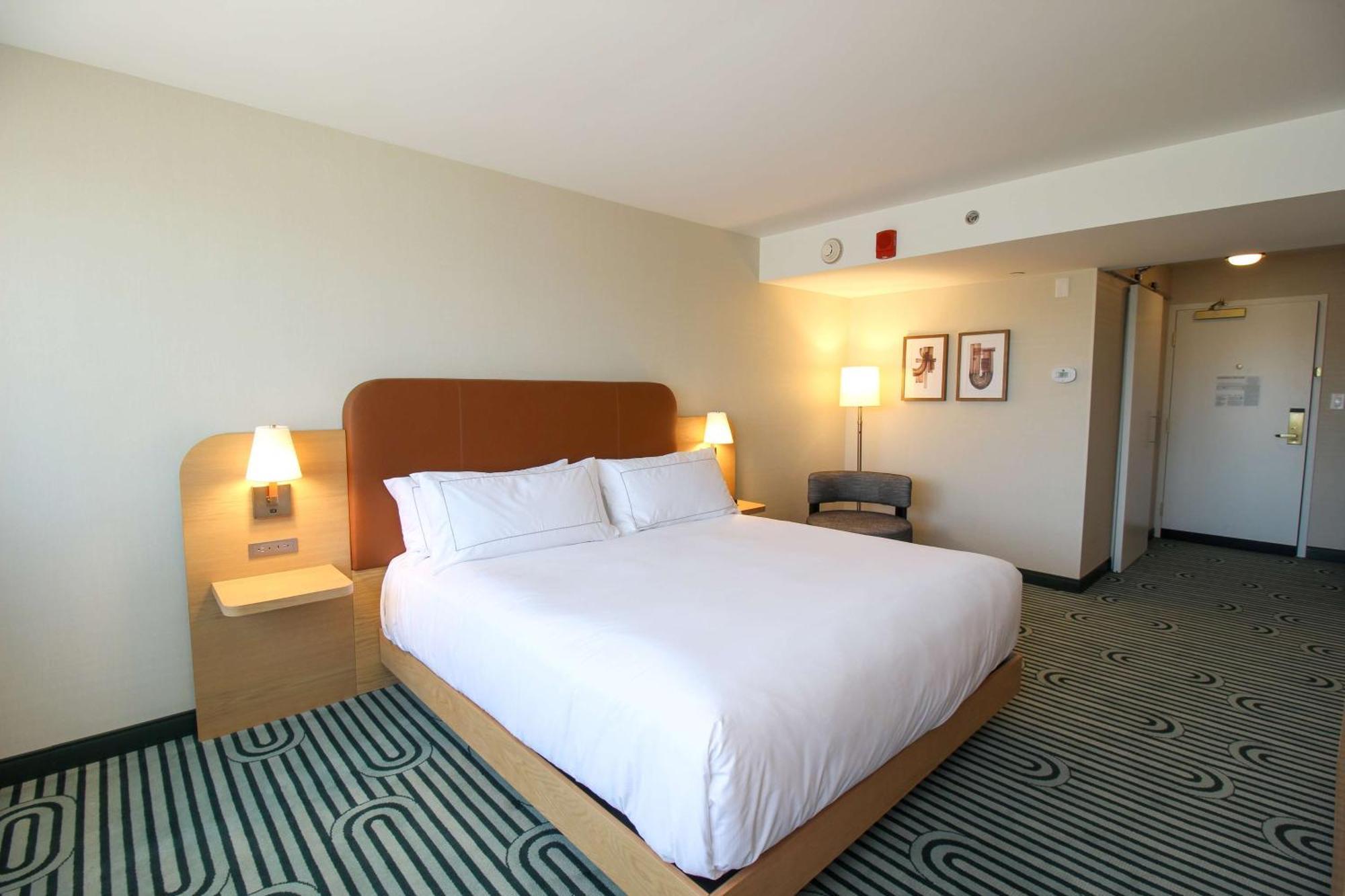 Doubletree By Hilton Clarksville Riverview ภายนอก รูปภาพ