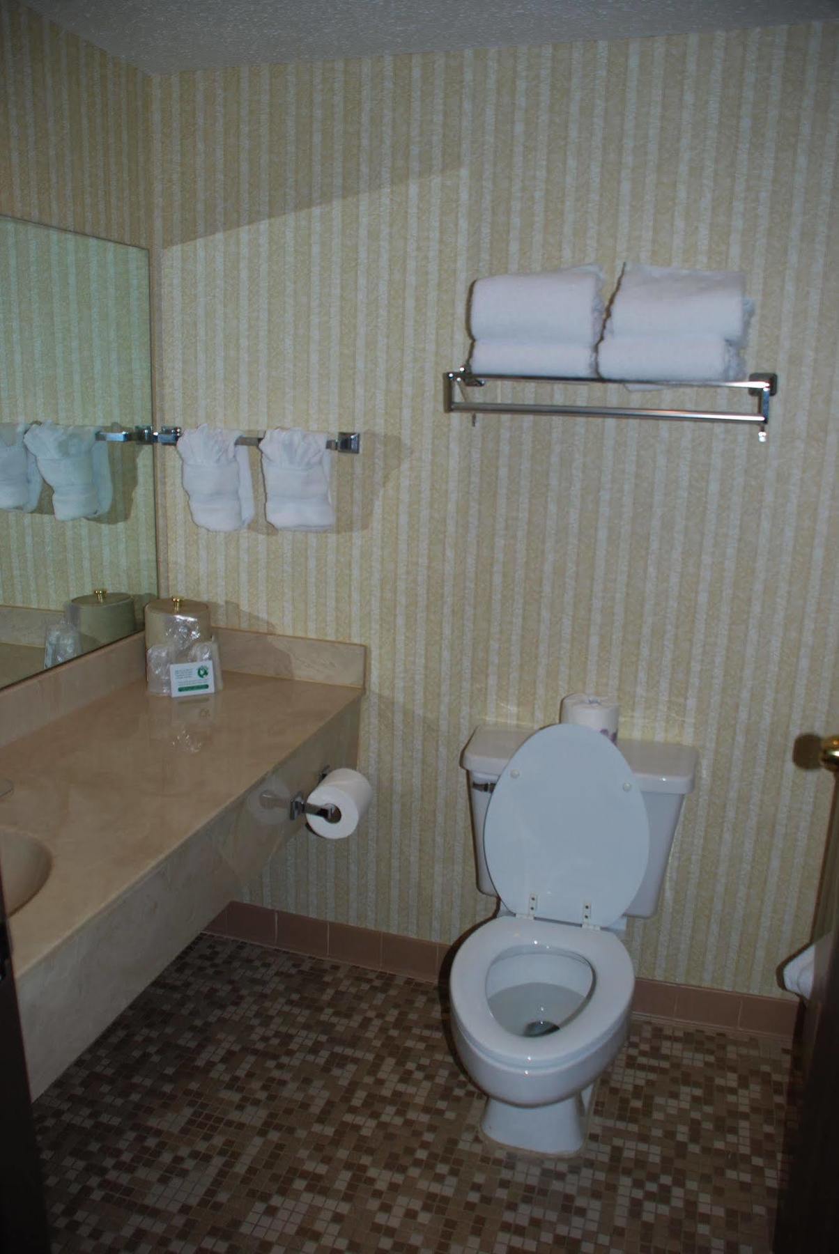 Doubletree By Hilton Clarksville Riverview ภายนอก รูปภาพ